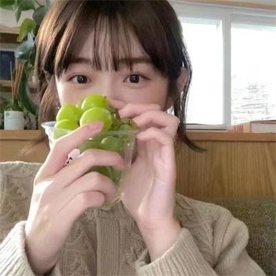 色肉毒蝎女